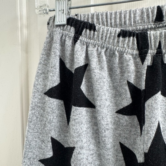 Women’s Allover Star Print Sweatshirt and Sweatpant set  Pajamas Gray and Black - Picture 3 of 10